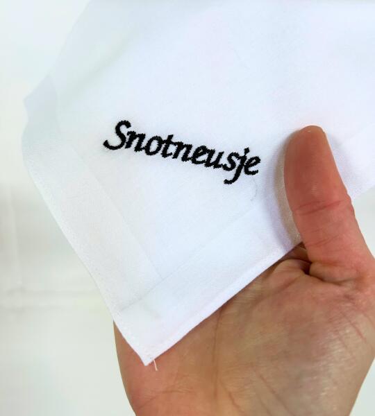 Mouchoir femme blanc personnalisé – coton doux brodé, 30x30 cm